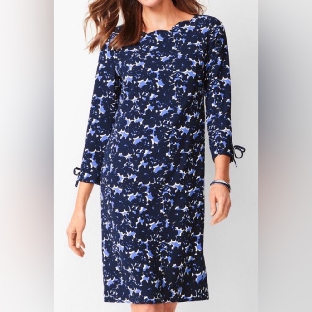 Navy Blue, Black and White Floral Size 14 Midi women’s Dress